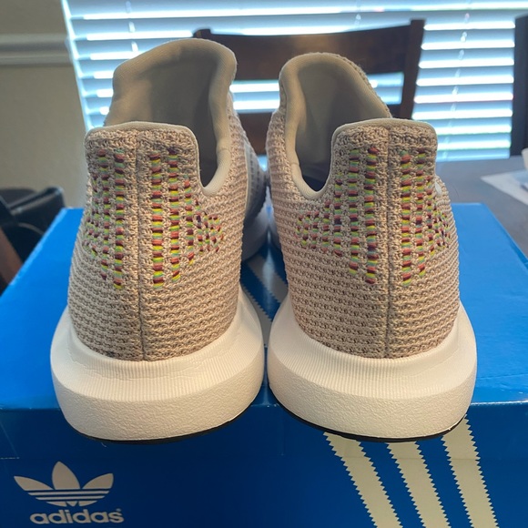 *RARE* Adidas Swift Run Clear Brown White Black Core Size 7.5 - Picture 3 of 7